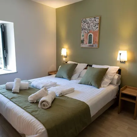 Du Cezallier 3*