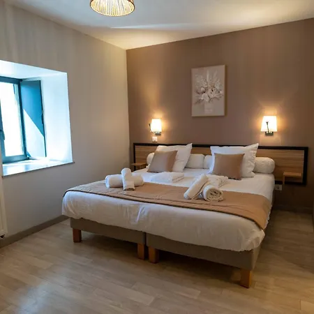 Hotell Du Cezallier